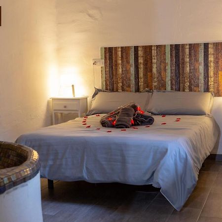 Fortress Jacuzzi Suites Xàtiva Exteriér fotografie