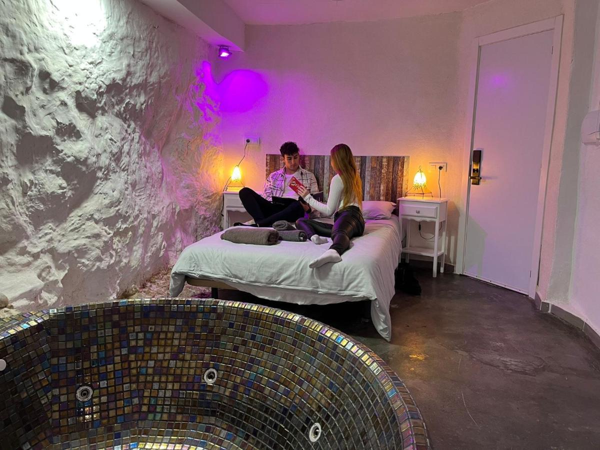 Fortress Jacuzzi Suites Xàtiva Exteriér fotografie