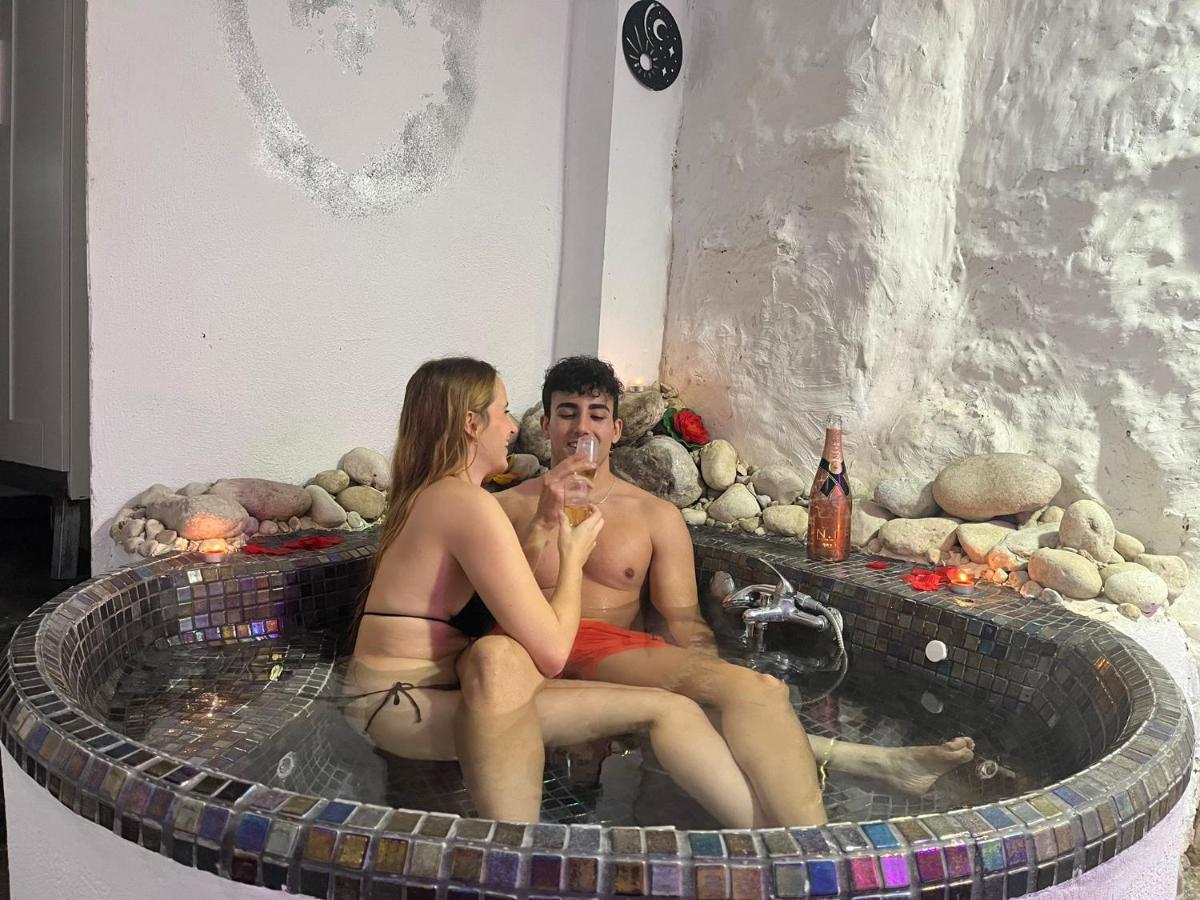 Fortress Jacuzzi Suites Xàtiva Exteriér fotografie