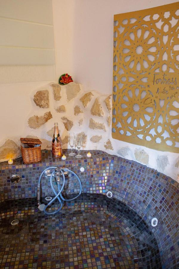 Fortress Jacuzzi Suites Xàtiva Exteriér fotografie