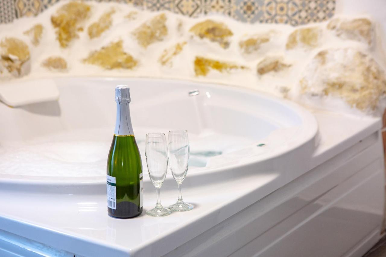 Fortress Jacuzzi Suites Xàtiva Exteriér fotografie