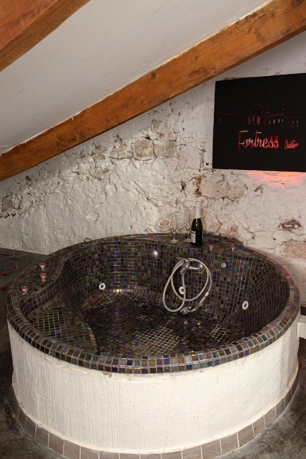 Fortress Jacuzzi Suites Xàtiva Exteriér fotografie